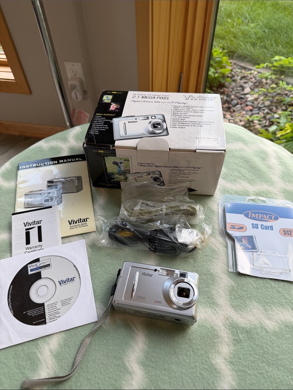 New Vivitar Silver 2.0MP Vintage Digital Camera with Accessories and 512 MB Card